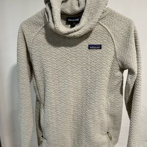 Patagonia Textured Cream Pullover Hoodie size S